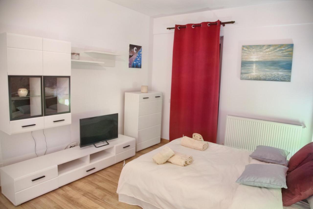 Luxury Downtown Apartment Cluj Napoca Bagian luar foto