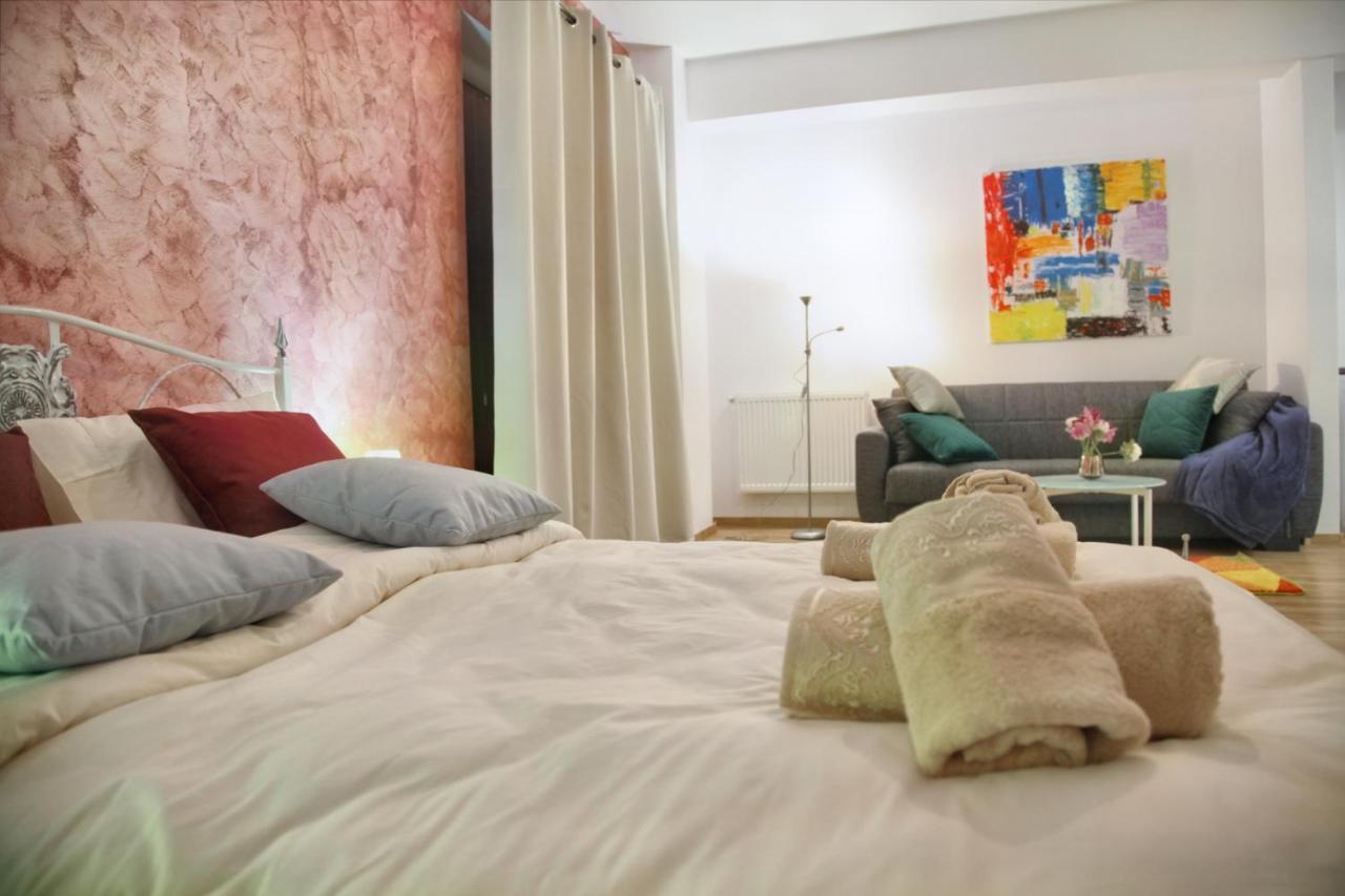 Luxury Downtown Apartment Cluj Napoca Bagian luar foto