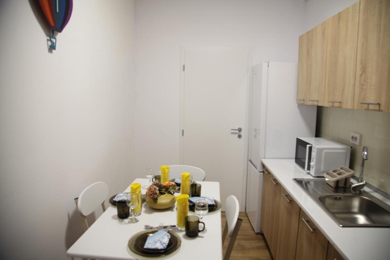 Luxury Downtown Apartment Cluj Napoca Bagian luar foto